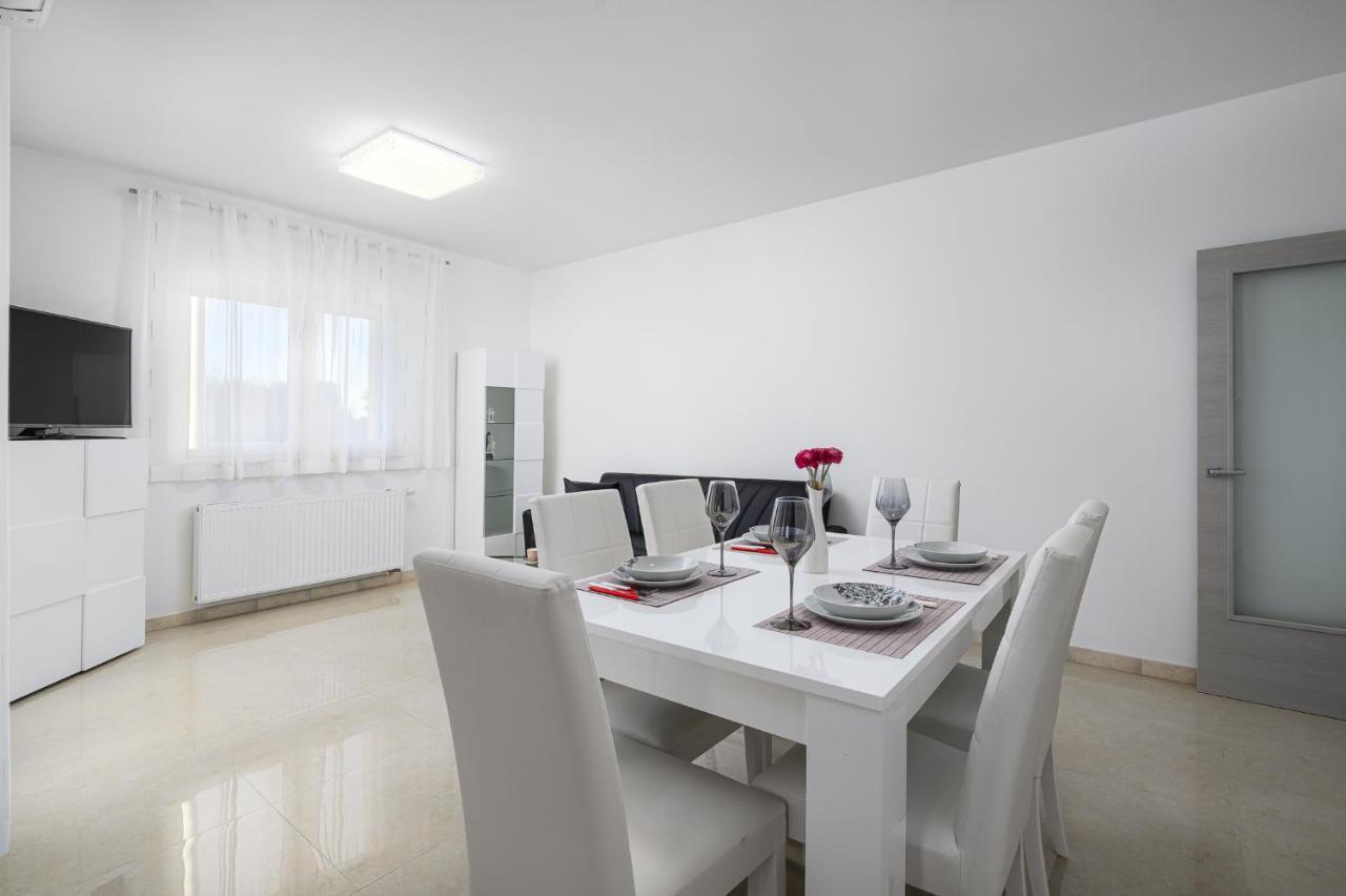Stancija Amorozo 5 Poreč Exterior foto